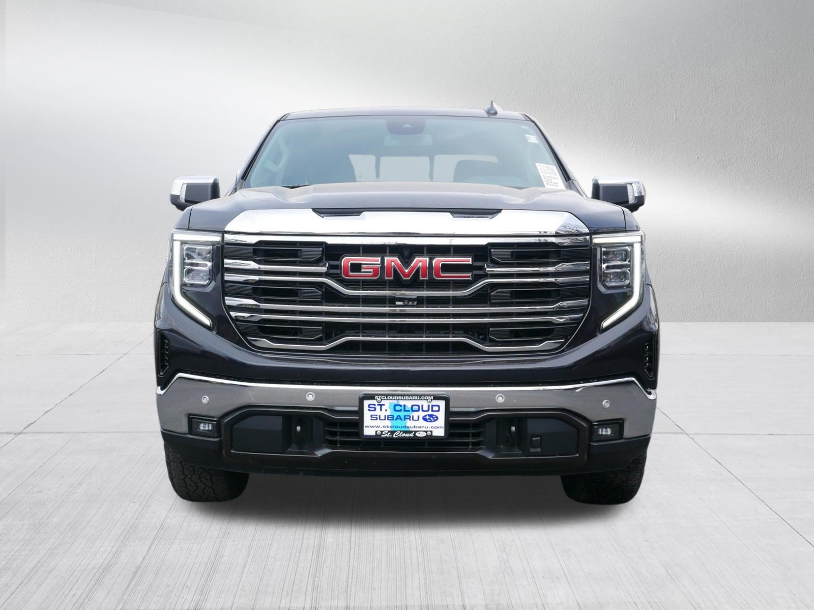 Used 2022 GMC Sierra 1500 SLT w/ SLT Premium Plus Package AWD/4WD image 2