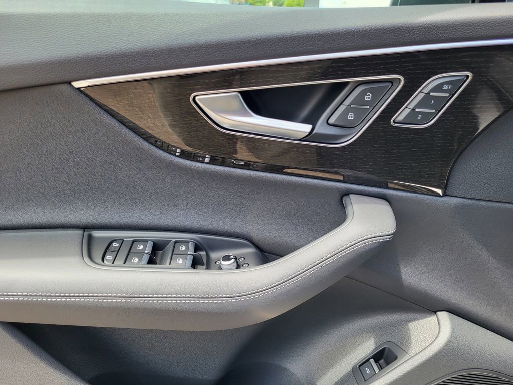 New 2025 Audi Q7 2.0T Premium Plus image 6