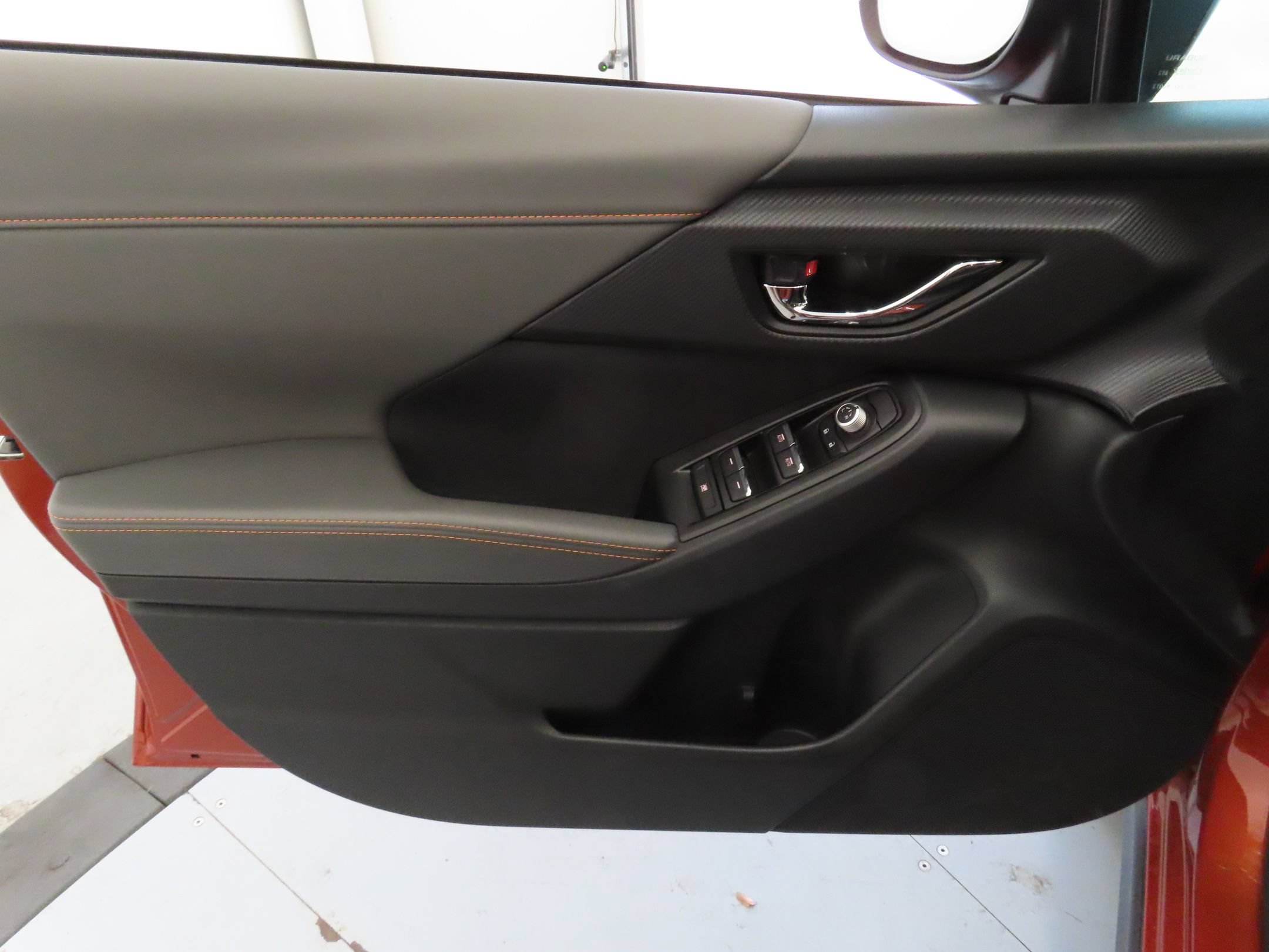 Used 2025 Subaru Crosstrek 2.5i Limited w/ Crosstrek Mirror Package AWD/4WD image 10