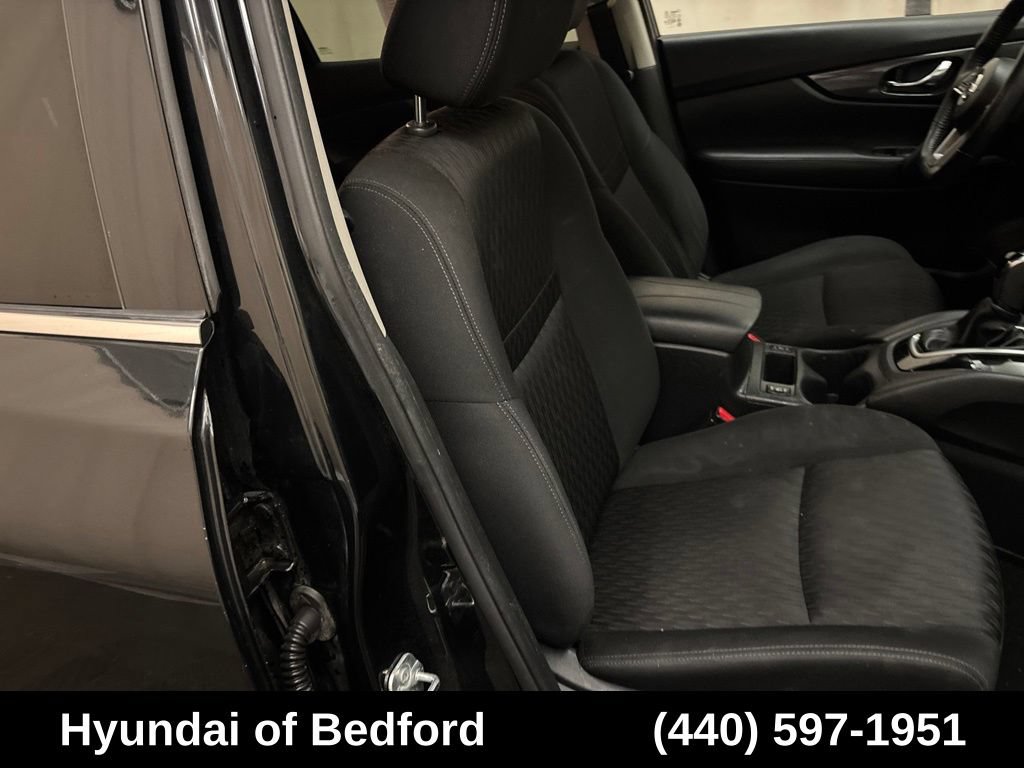 Used 2018 Nissan Rogue SV AWD/4WD image 23