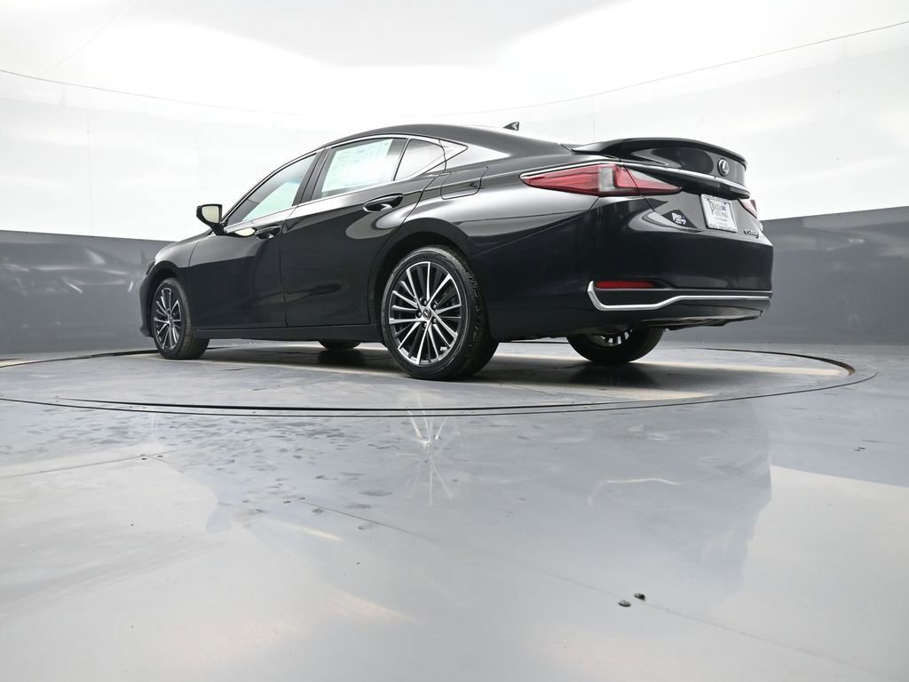 Used 2024 Lexus ES 300h w/ Premium Package FWD image 33