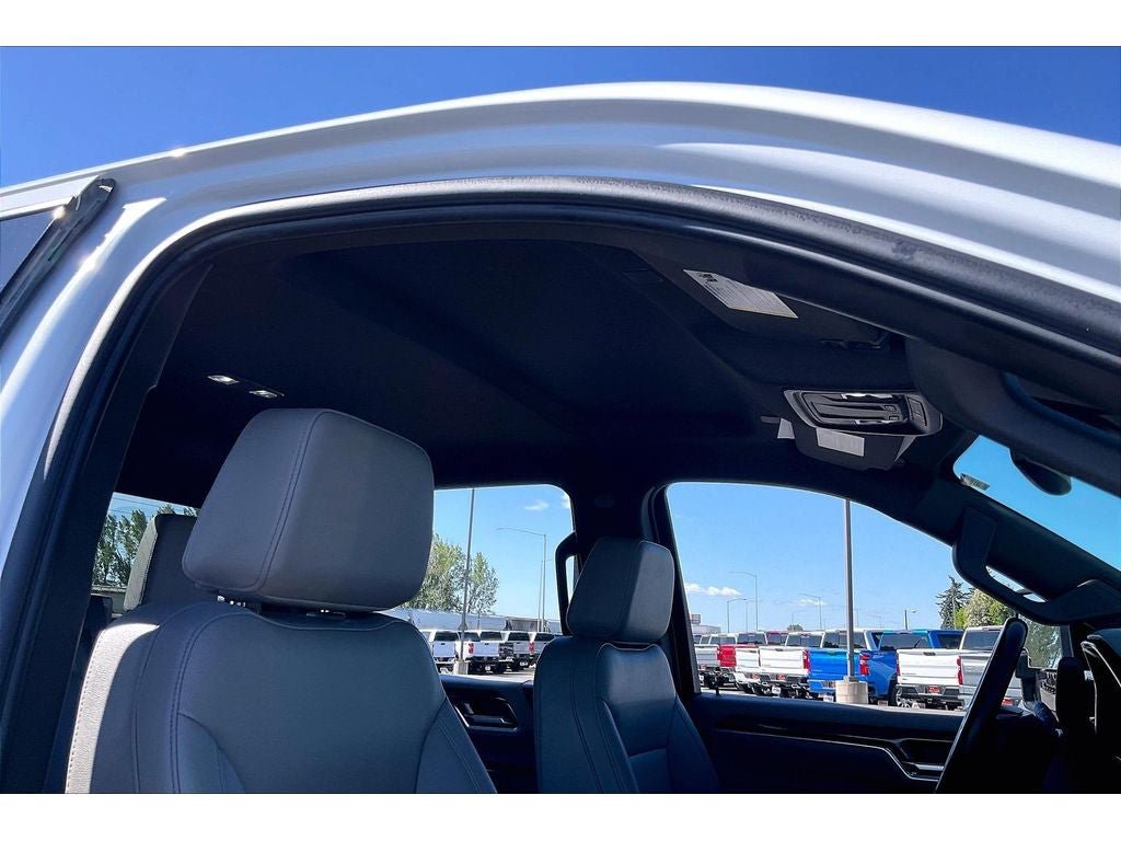 Used 2025 Chevrolet Silverado 3500 LTZ AWD/4WD image 24