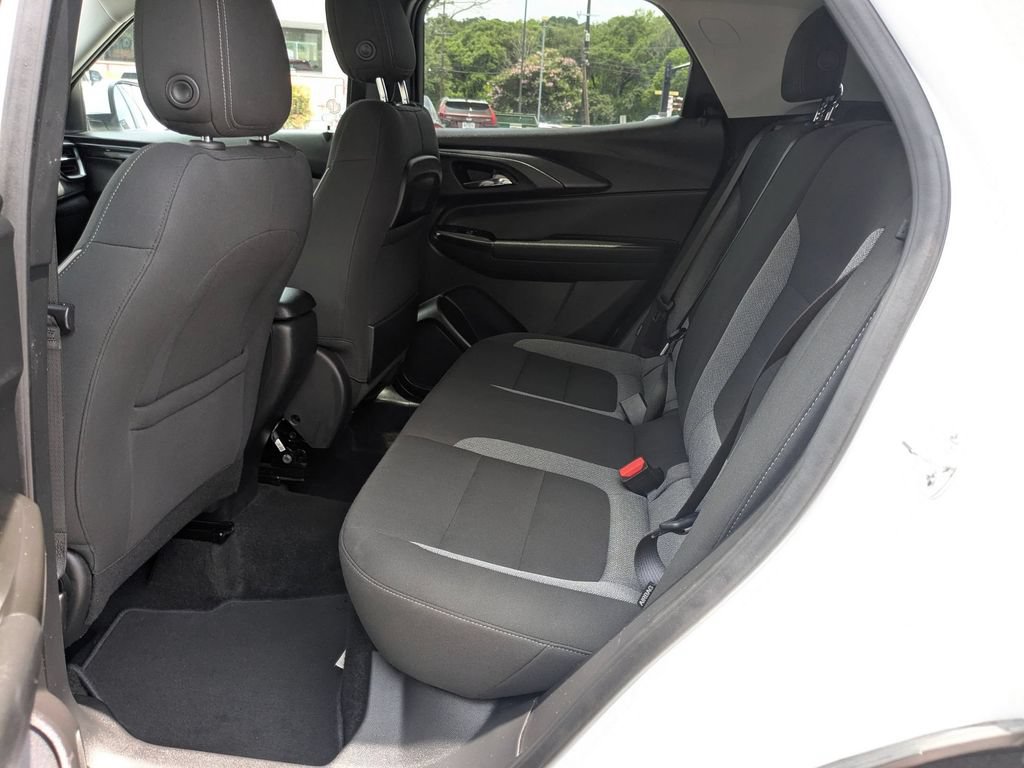Used 2025 Chevrolet TrailBlazer LT AWD/4WD image 22