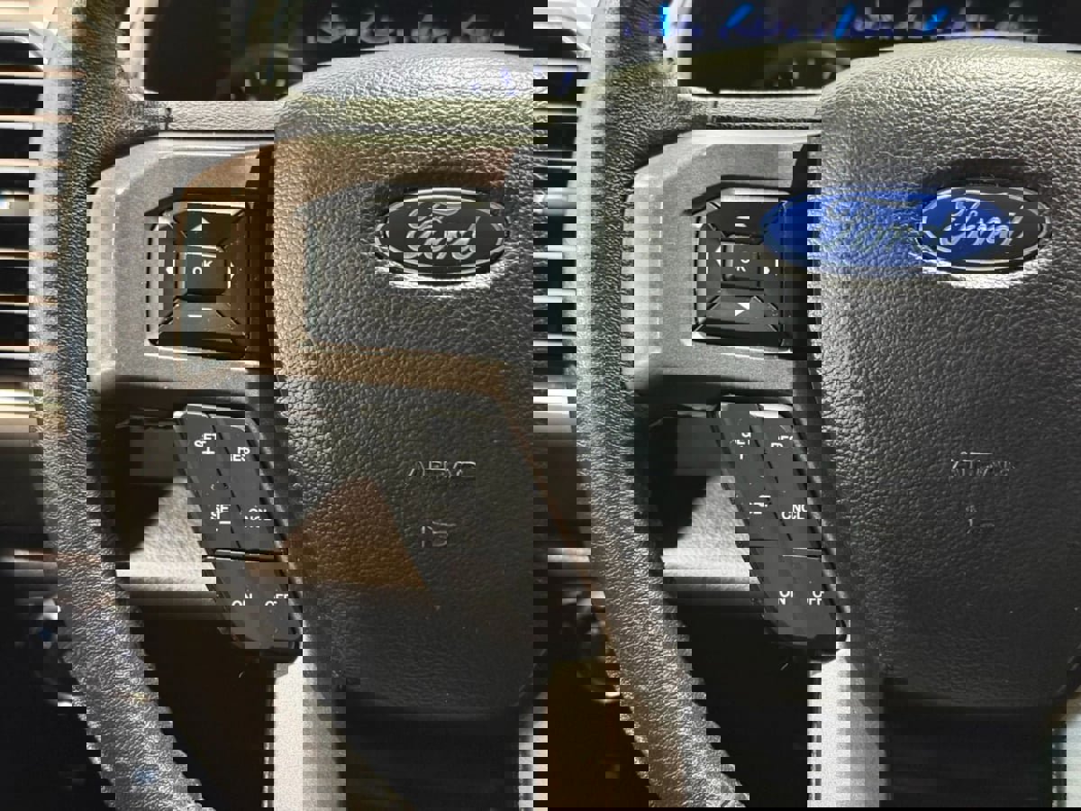 Used 2020 Ford Expedition XLT image 16