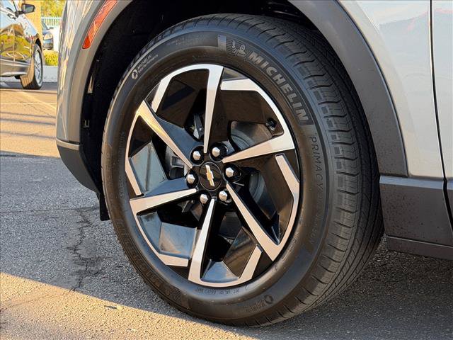 Certified 2026 Chevrolet Equinox EV LT FWD image 24