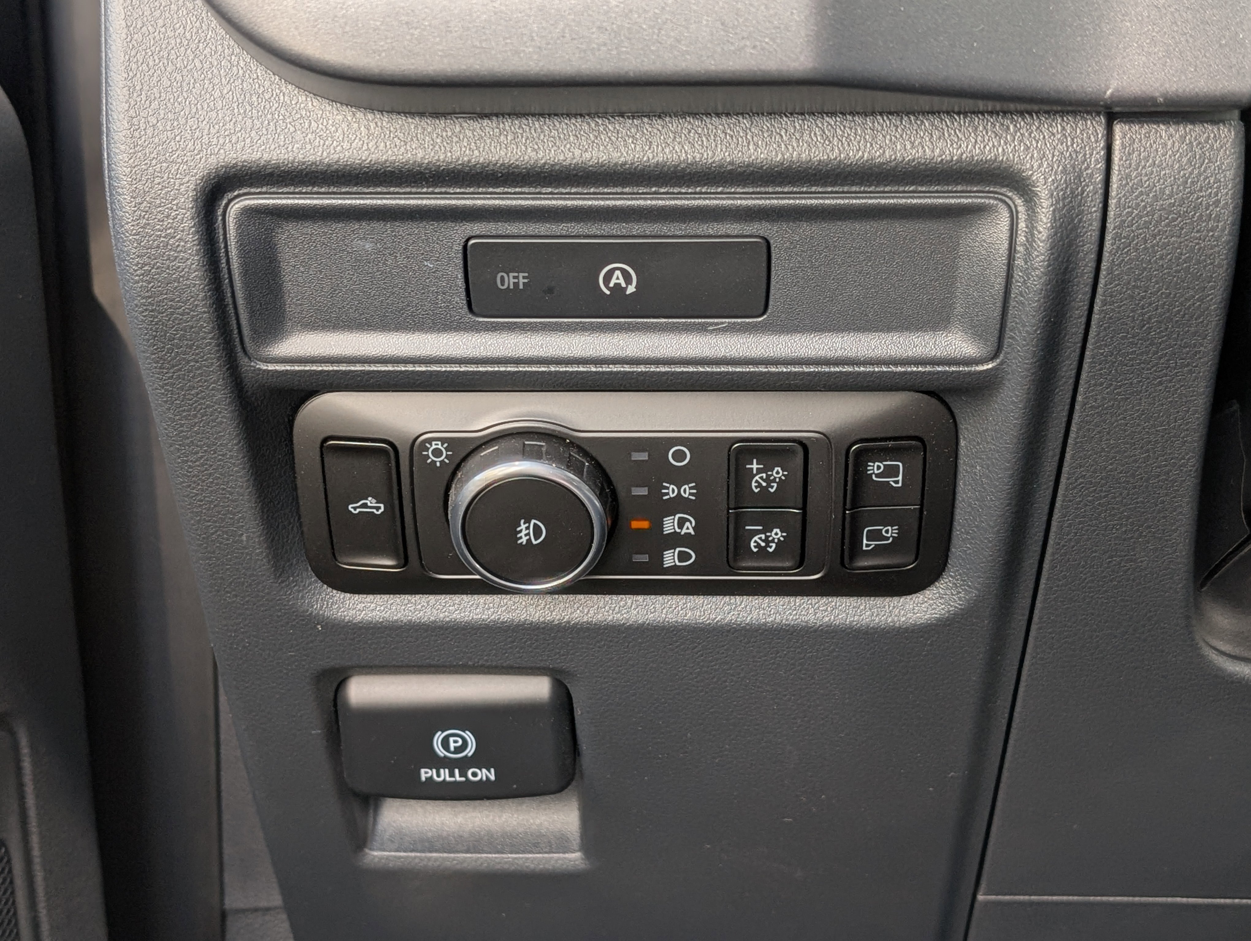 New 2025 Ford F150 XLT w/ Equipment Group 302A MID image 17