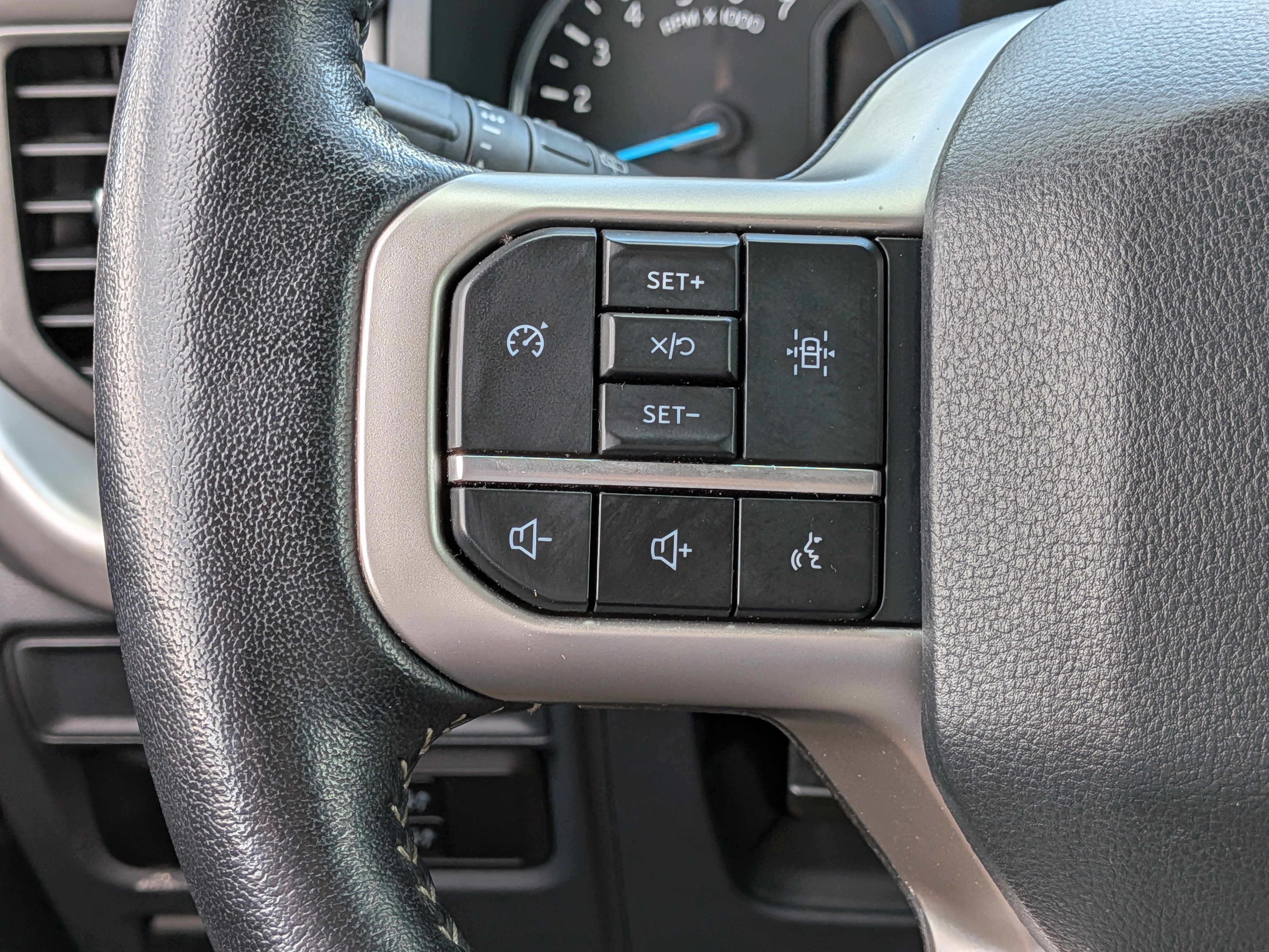 Used 2024 Ford Expedition Max XLT RWD image 23