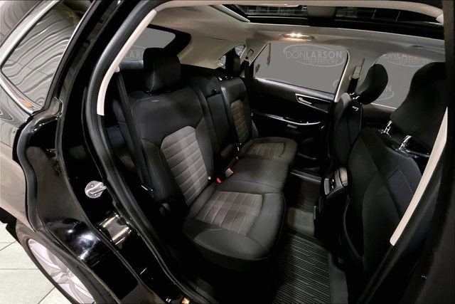 Used 2018 Ford Edge SEL w/ Canadian Touring Package image 16