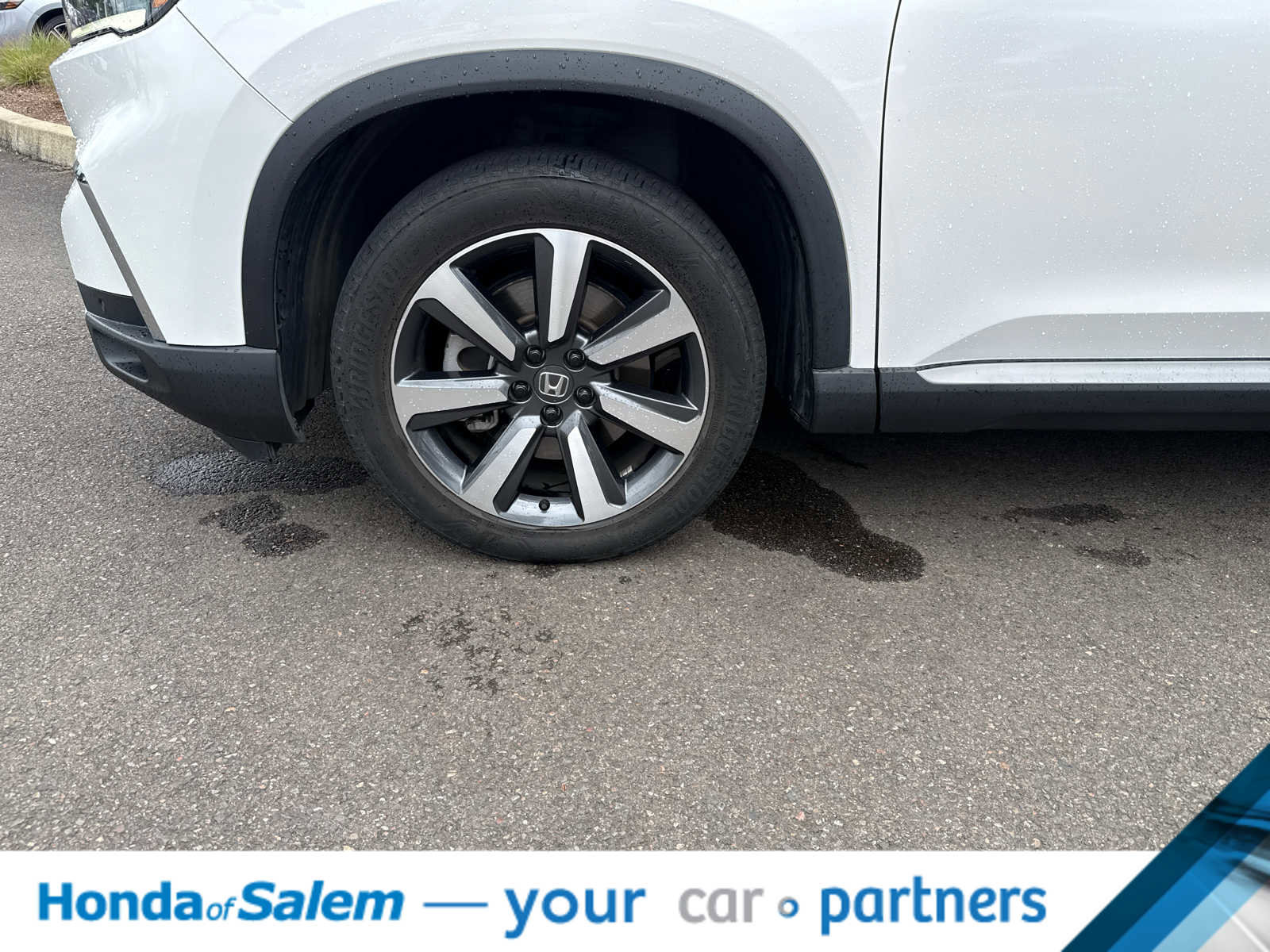 Used 2023 Honda Pilot Touring image 8