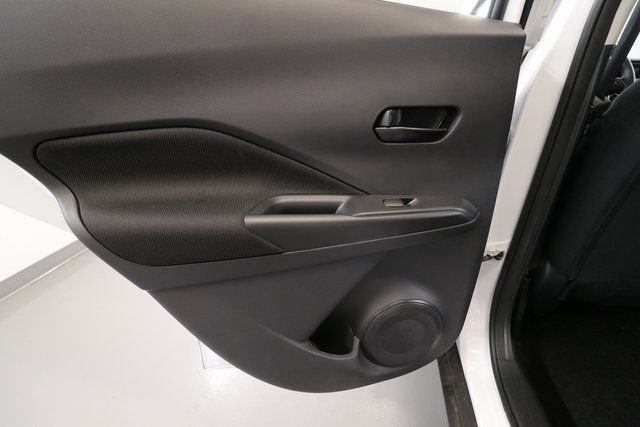 New 2025 Nissan Kicks Play S image 18