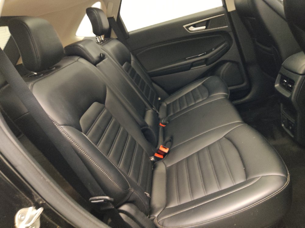 Used 2019 Ford Edge SEL w/ Equipment Group 201A FWD image 19