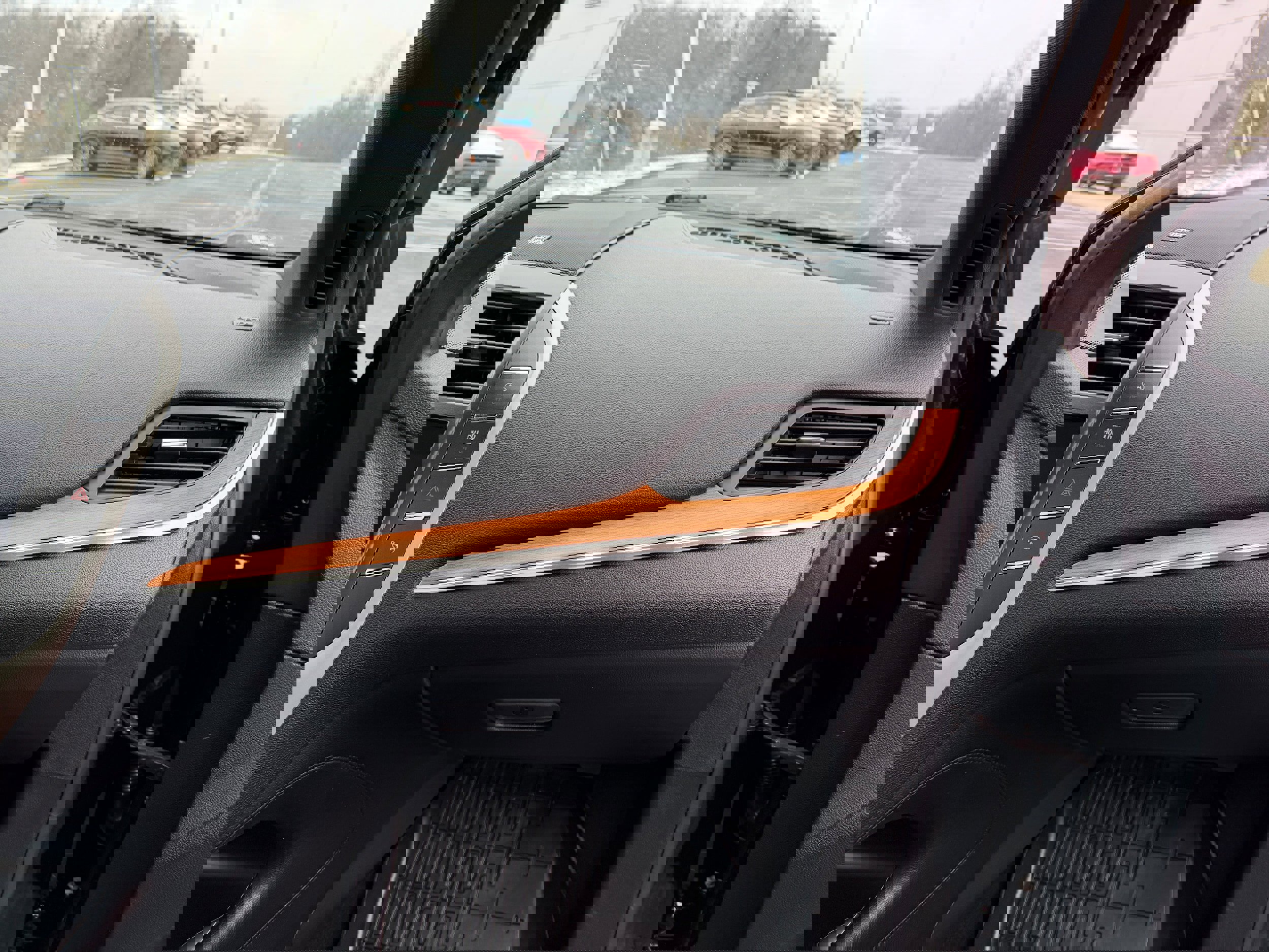 Used 2019 Lincoln MKC Reserve image 23