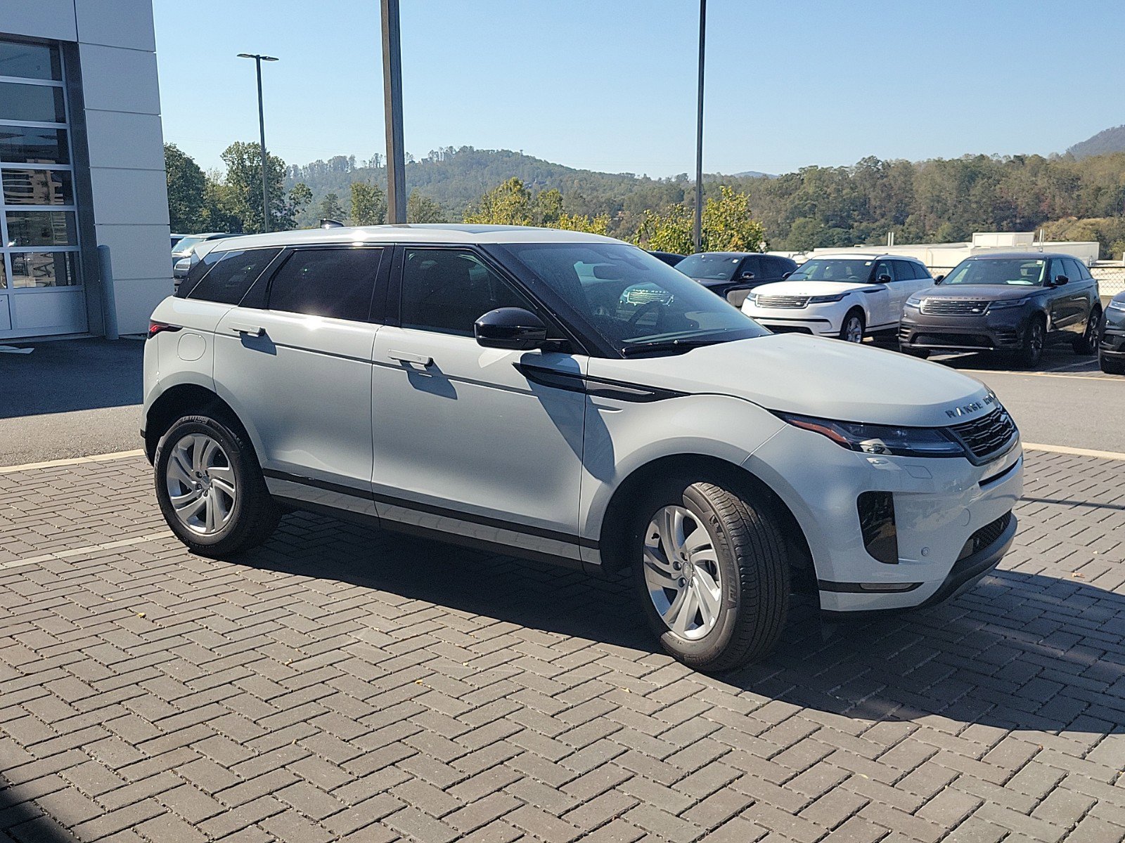 Certified 2025 Land Rover Range Rover Evoque S AWD/4WD image 3