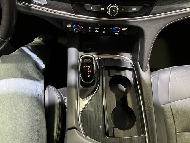 Used 2019 Buick Enclave Essence AWD/4WD image 23