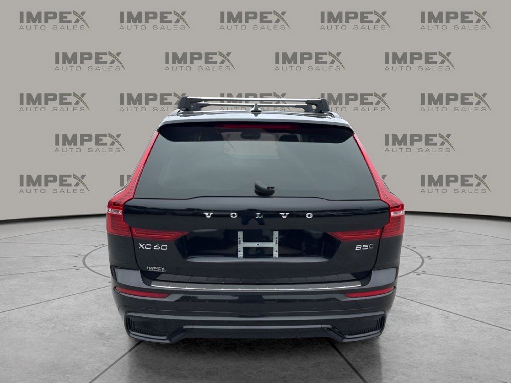 Used 2024 Volvo XC60 B5 Core AWD/4WD image 4