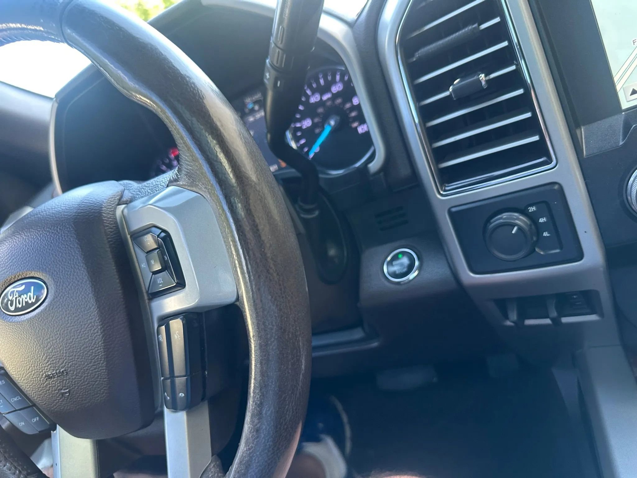Used 2019 Ford F350 King Ranch w/ King Ranch Ultimate Package image 40