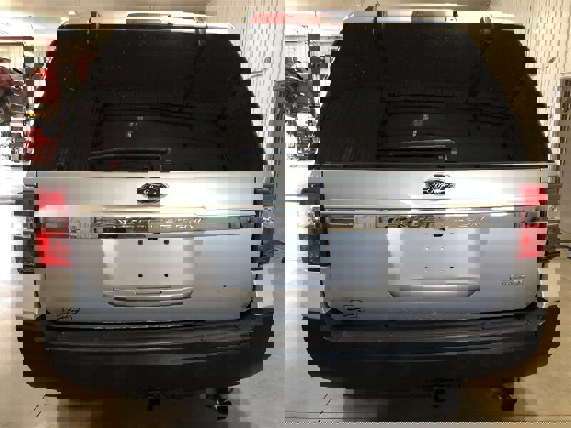 Used 2016 Ford Expedition XL image 32