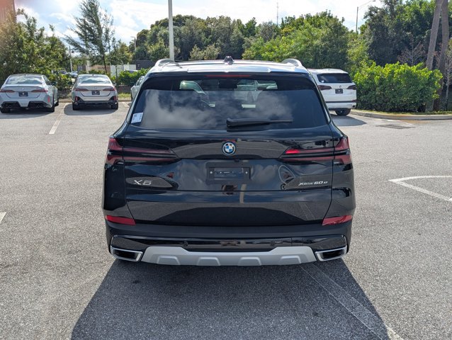 New 2026 BMW X5 xDrive50e w/ Premium Package AWD/4WD image 7