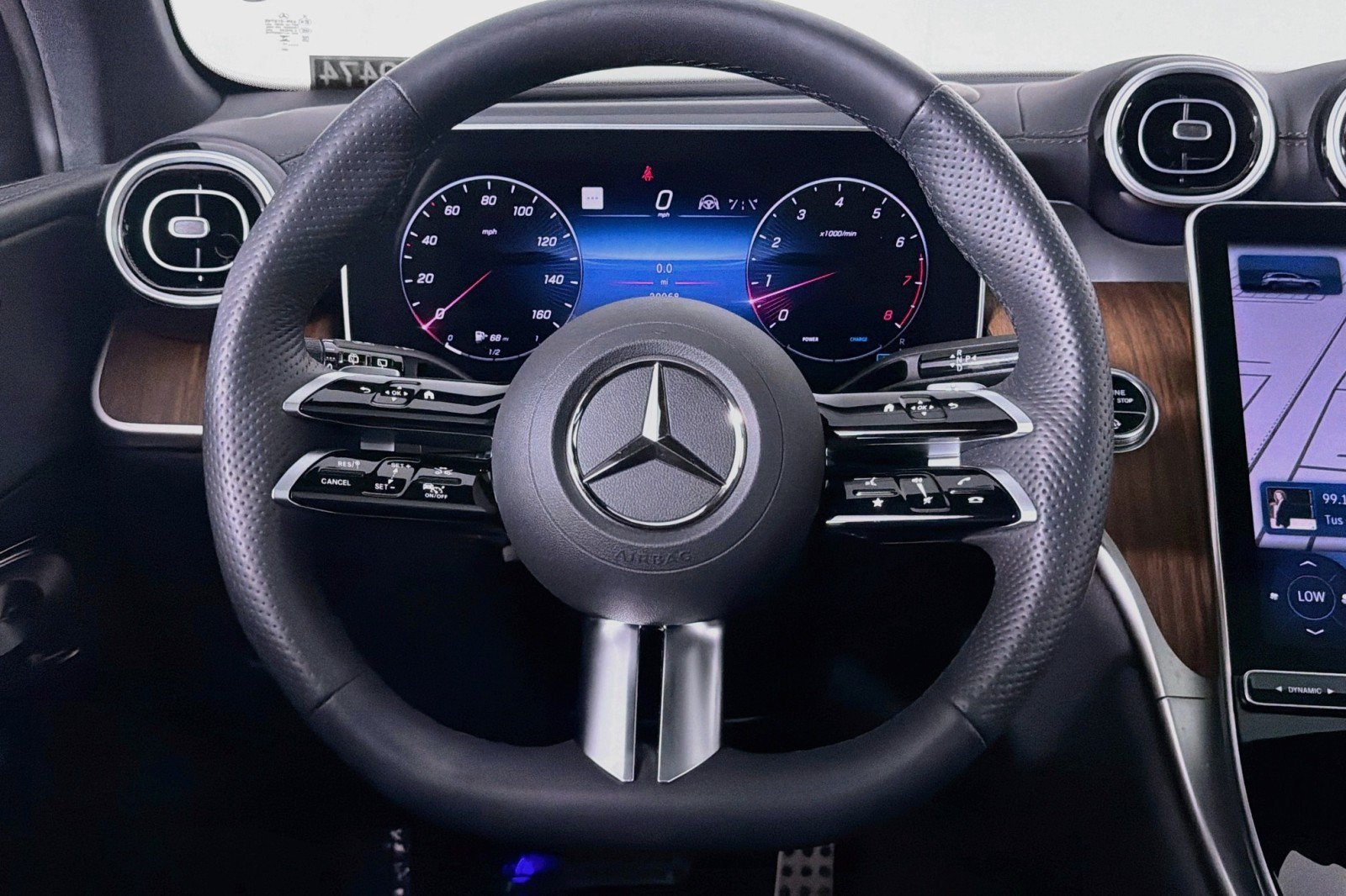 Certified 2024 Mercedes-Benz GLC 300 4MATIC w/ AMG Line image 18