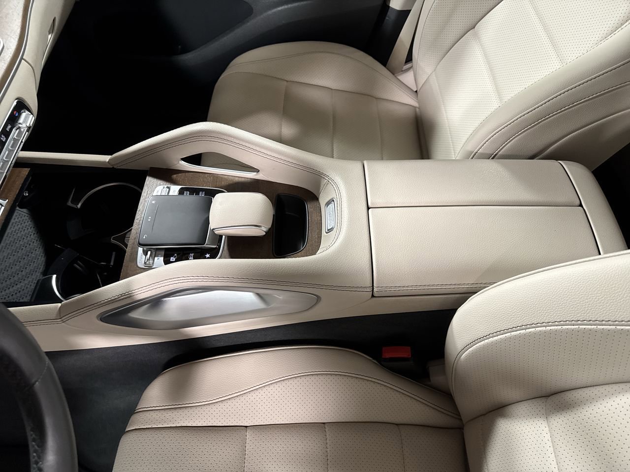 Used 2020 Mercedes-Benz GLE 350 4MATIC image 28