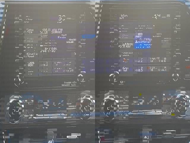 Used 2022 Toyota Highlander LE image 8