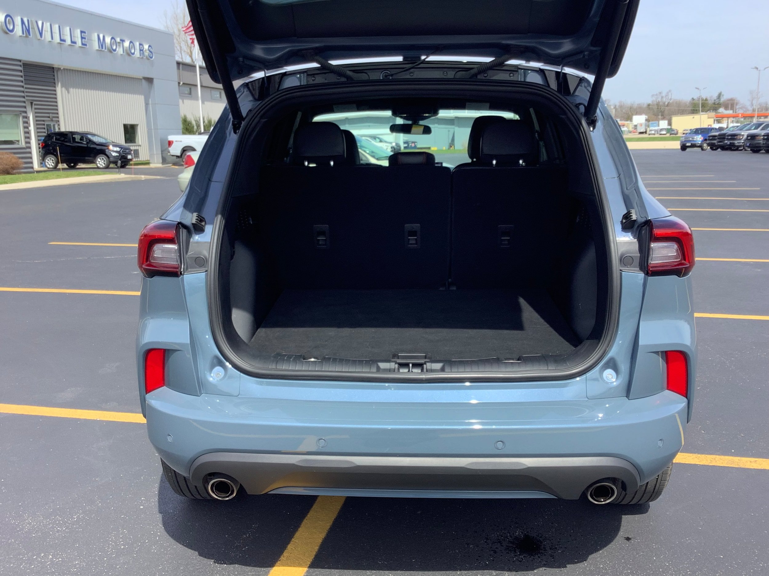 Certified 2023 Ford Escape ST-Line w/ Tech Pack #1 AWD/4WD image 6