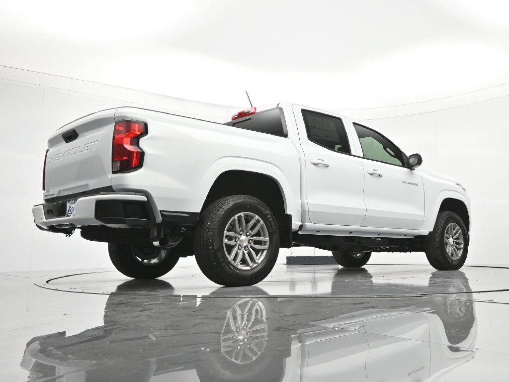 Used 2026 Chevrolet Colorado LT RWD image 40