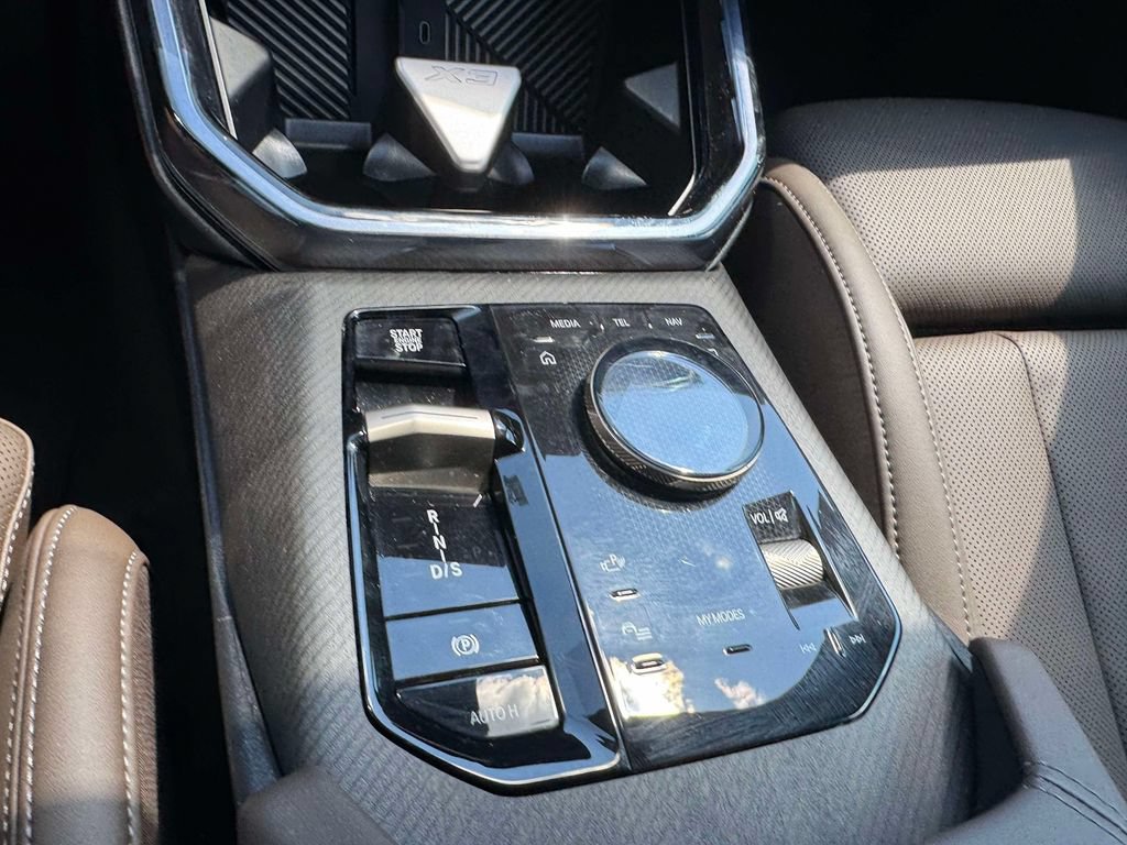 Certified 2025 BMW X3 xDrive30i w/ Premium Package AWD/4WD image 15