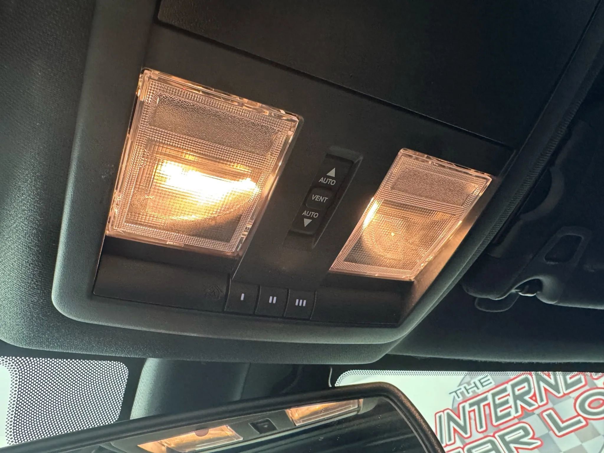 Used 2019 Dodge Challenger SXT w/ Driver Convenience Group image 23