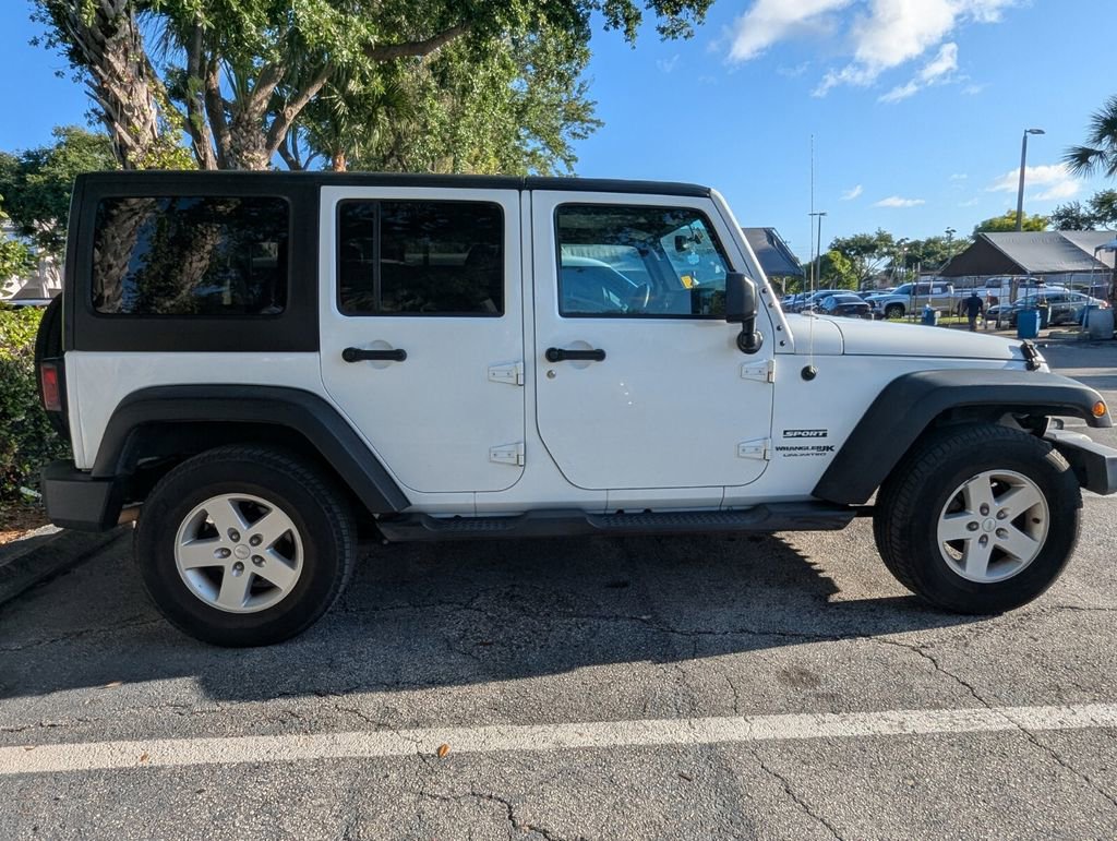 Used 2018 Jeep Wrangler Unlimited Sport S AWD/4WD image 21