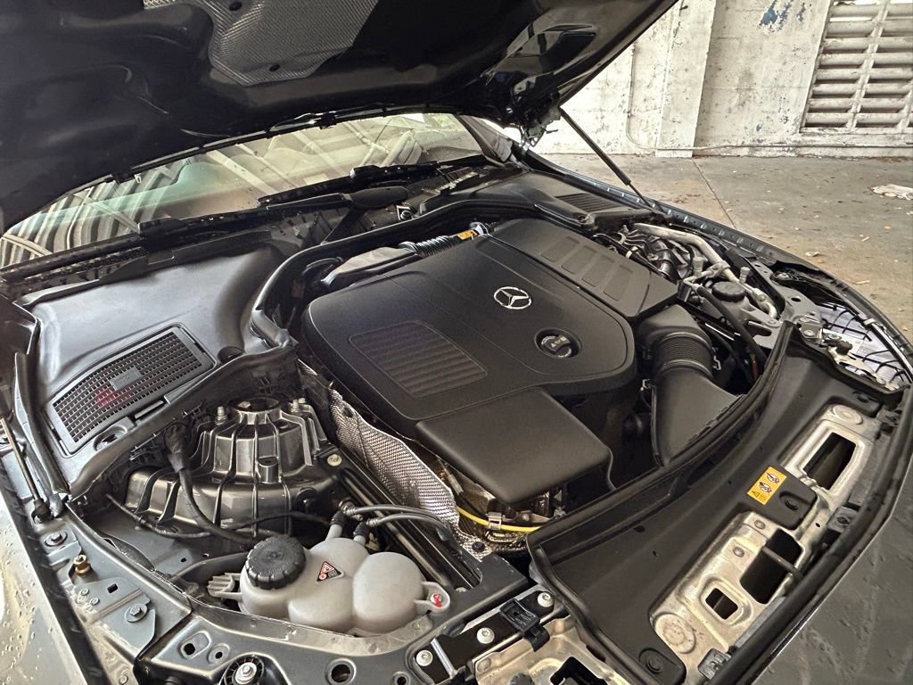 Used 2025 Mercedes-Benz C 300 4MATIC Sedan image 38