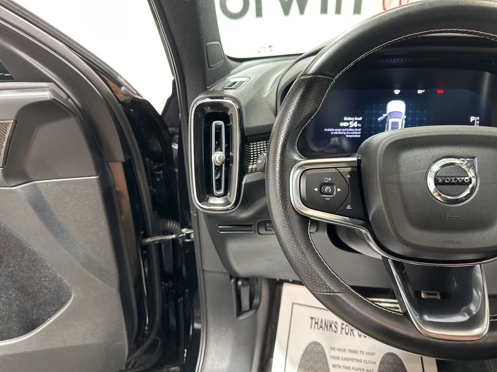 Used 2021 Volvo XC40 P8 Recharge image 26