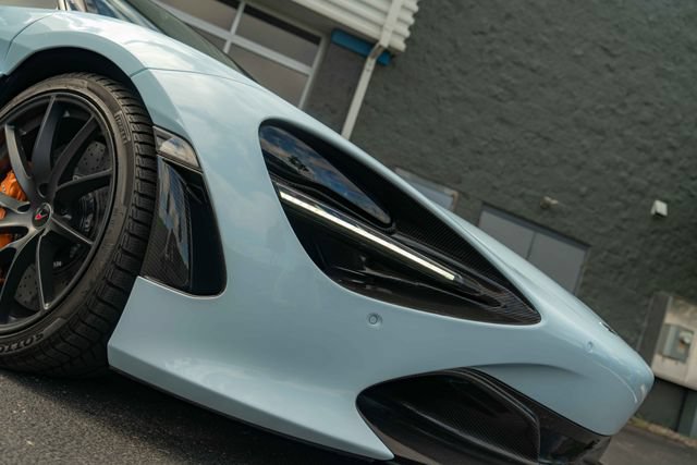 Used 2018 McLaren 720S Performance RWD image 29