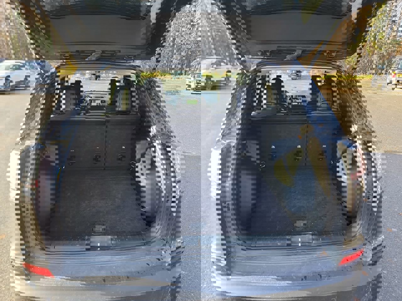 Used 2023 Jeep Cherokee Altitude Lux image 22