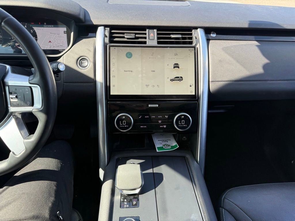 Used 2024 Land Rover Discovery S image 9