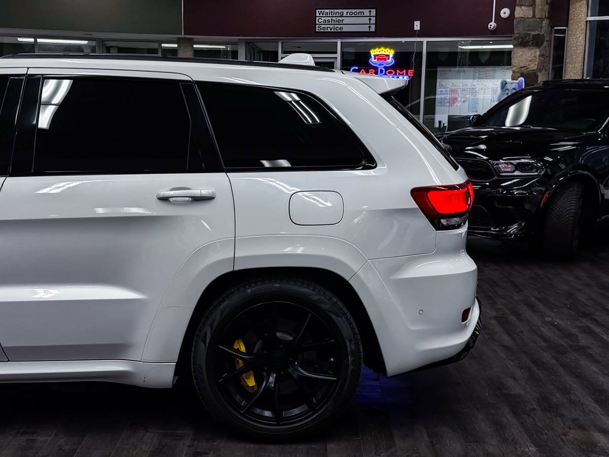 Used 2021 Jeep Grand Cherokee Trackhawk image 11