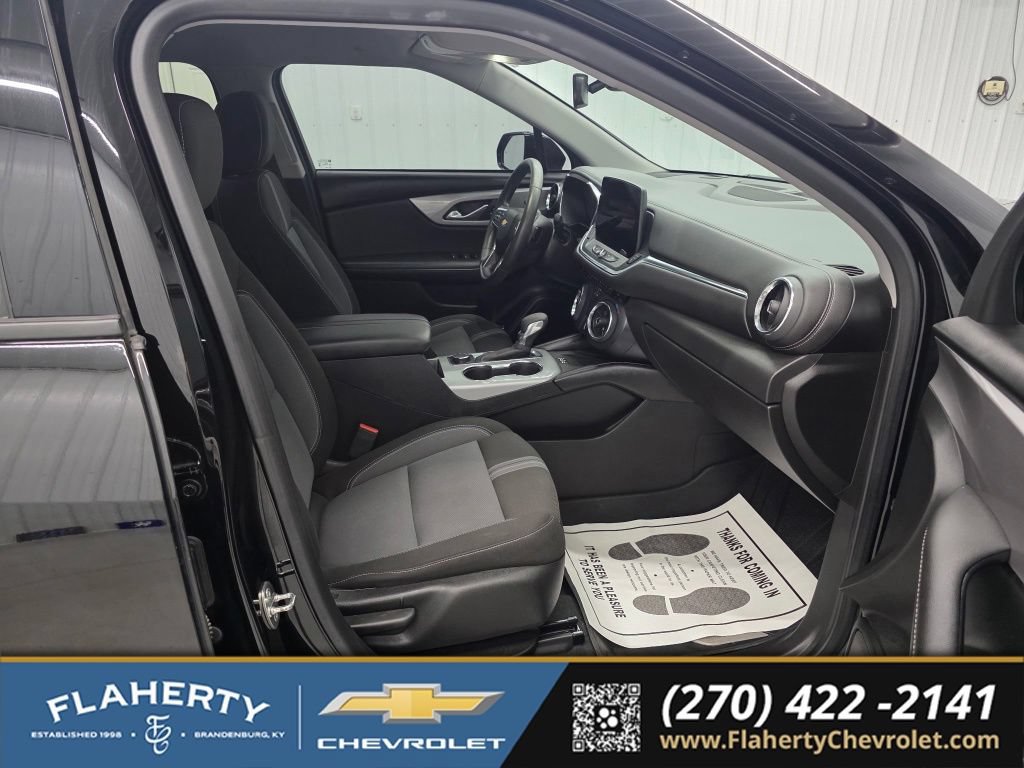 Used 2023 Chevrolet Blazer LT w/ Convenience Package FWD image 16