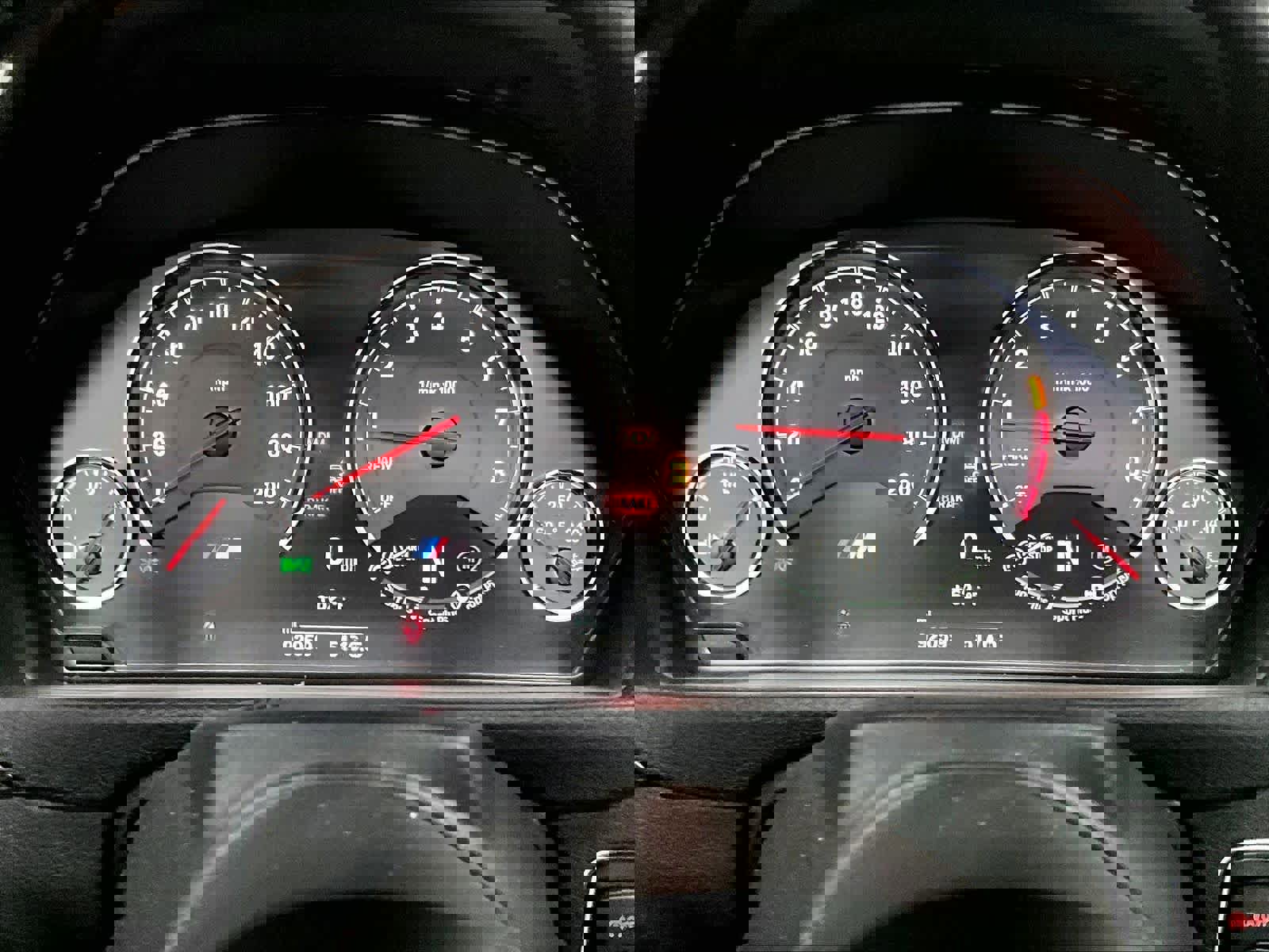 Used 2018 BMW M4 Convertible image 21