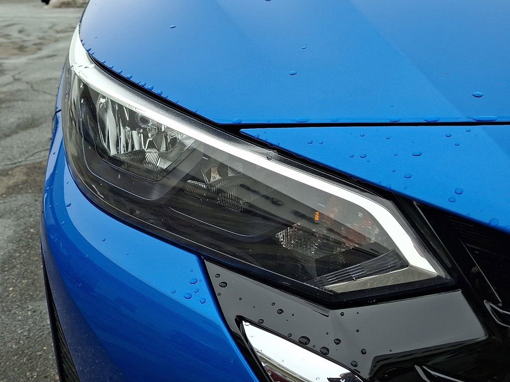 Used 2024 Nissan Sentra SV image 9