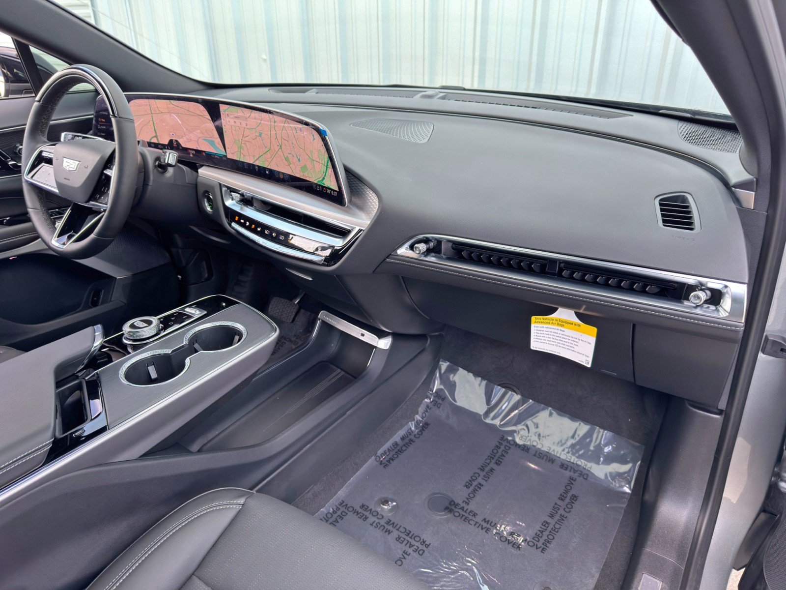 Used 2025 Cadillac Lyriq Luxury image 14