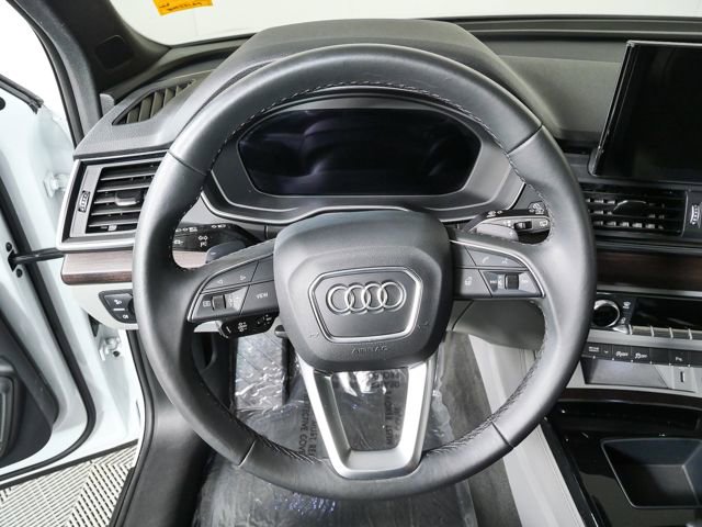 Used 2023 Audi Q5 2.0T Premium Plus w/ Premium Plus Package AWD/4WD image 13