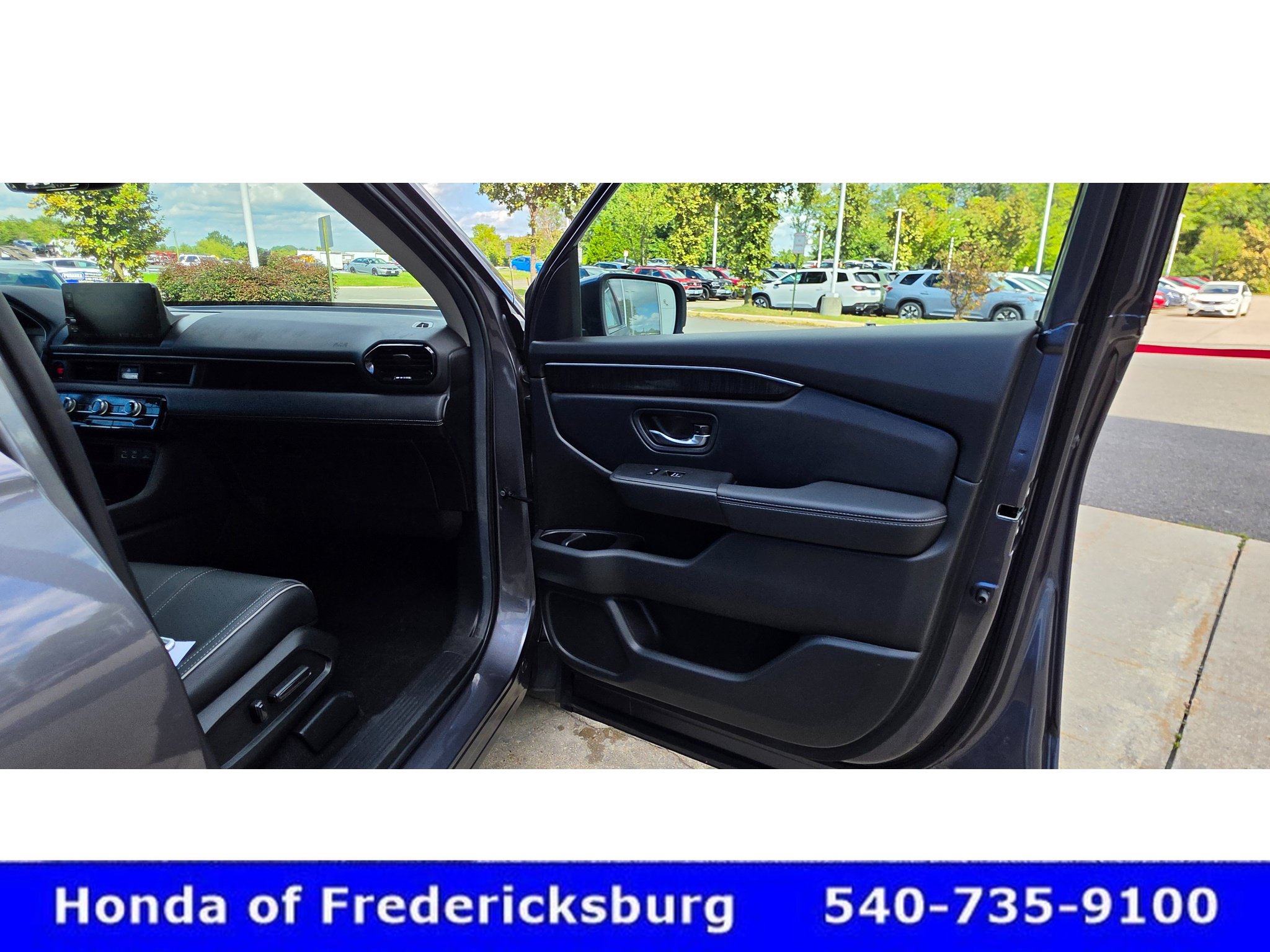 Certified 2025 Honda Pilot Elite image 30