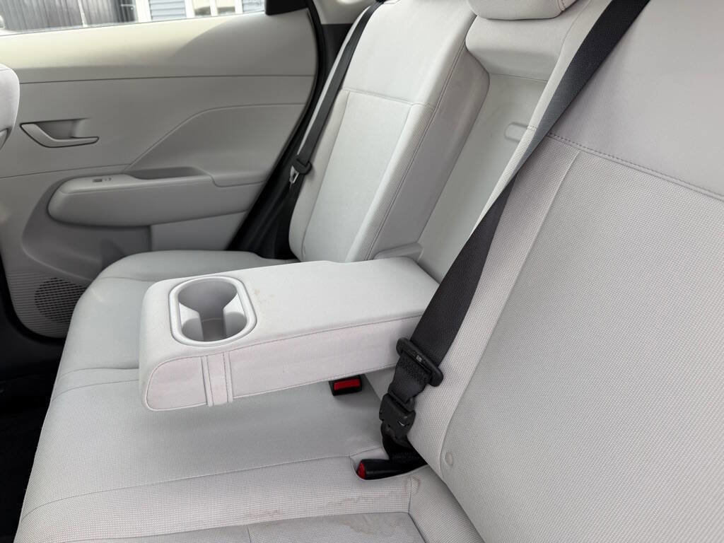 Used 2024 Hyundai Kona SE AWD/4WD image 31
