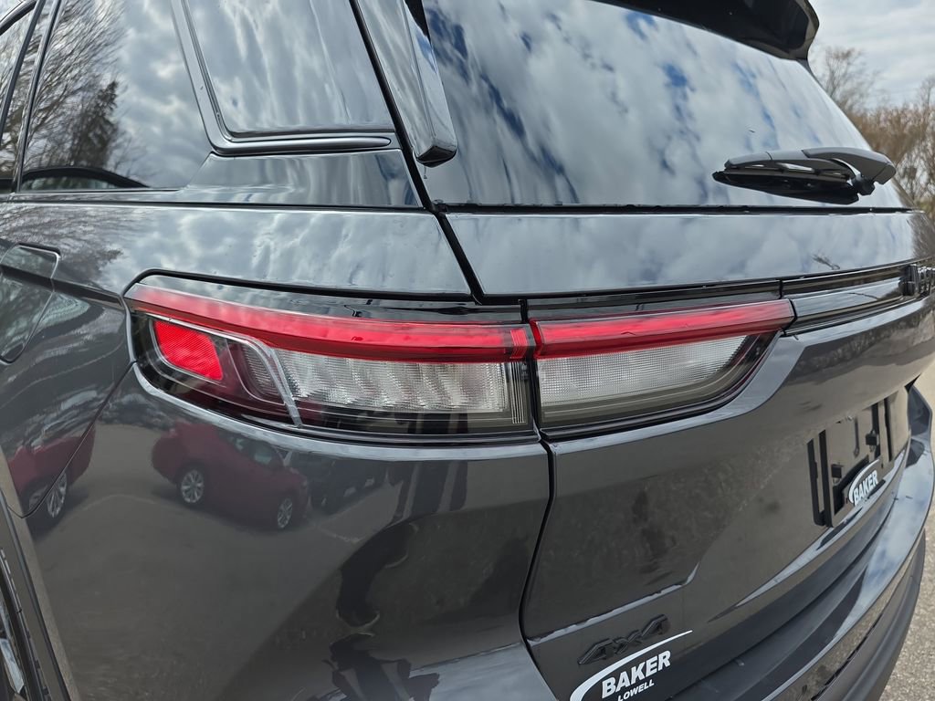 New 2026 Jeep Grand Cherokee Altitude image 35