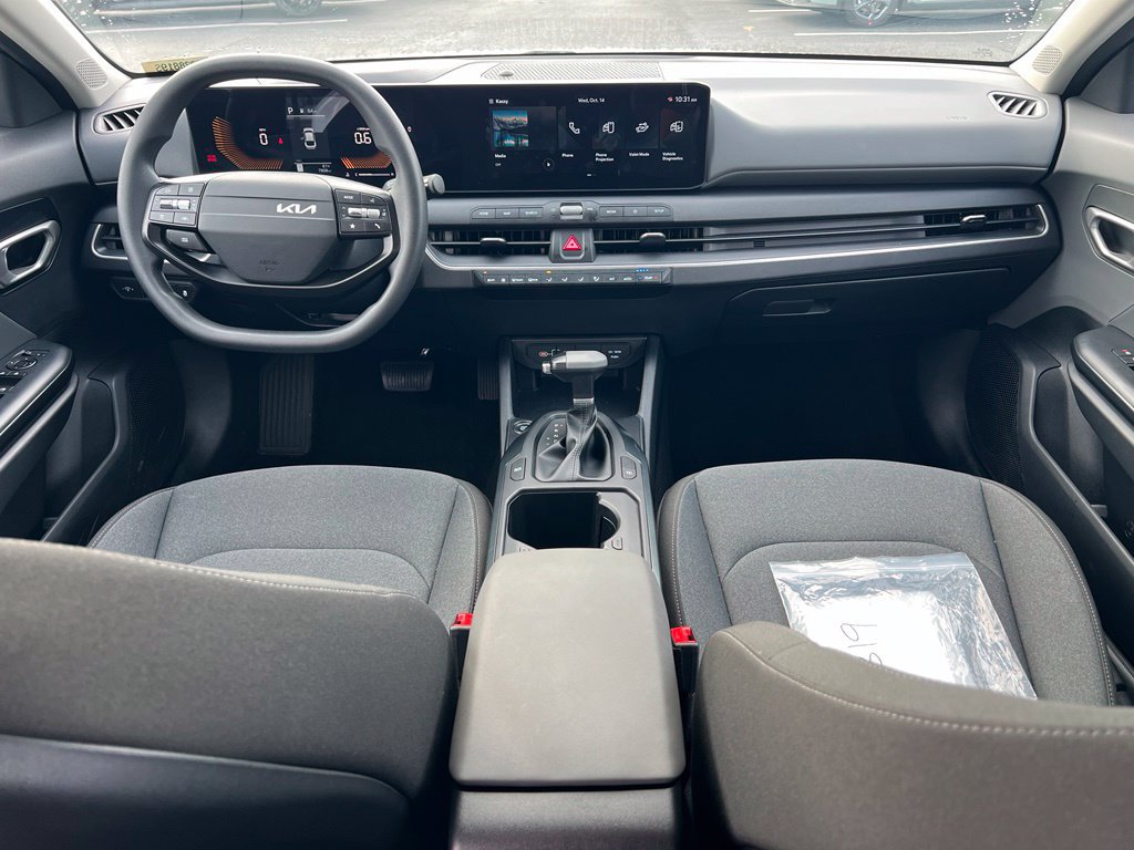 Certified 2025 Kia K4 FWD image 12