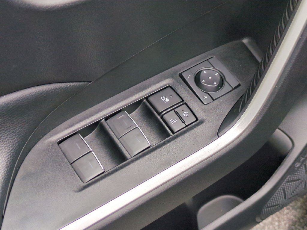 Used 2024 Toyota RAV4 XLE w/ Convenience Package FWD image 15