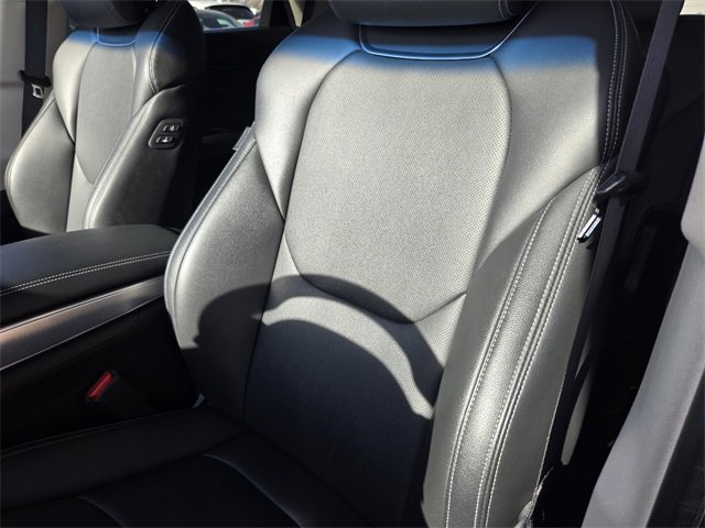 Used 2022 Genesis GV70 2.5T w/ Select Package image 14