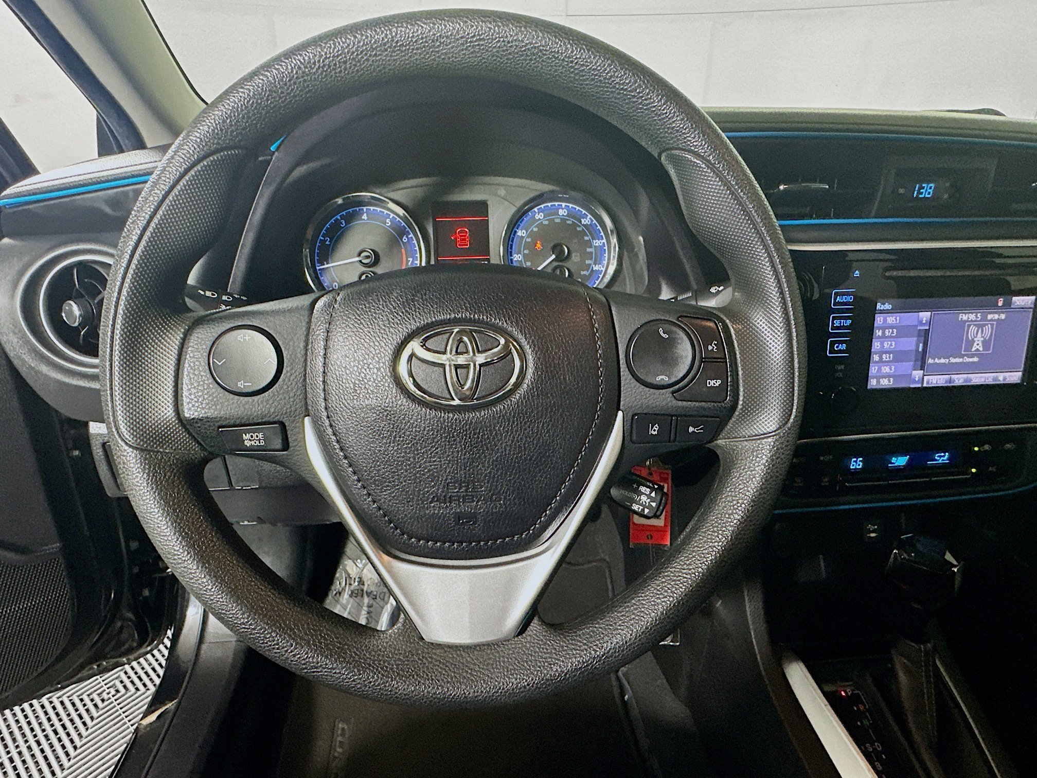 Used 2019 Toyota Corolla LE FWD image 15
