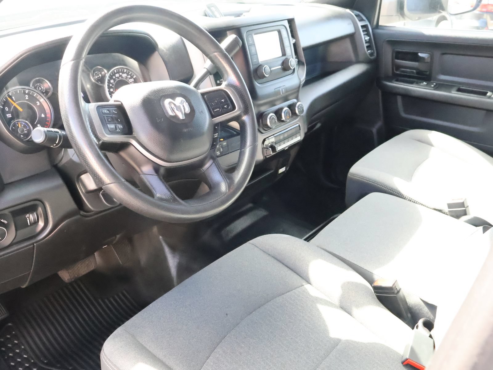 Used 2022 RAM 5500 Tradesman w/ Chrome Appearance Group AWD/4WD image 27