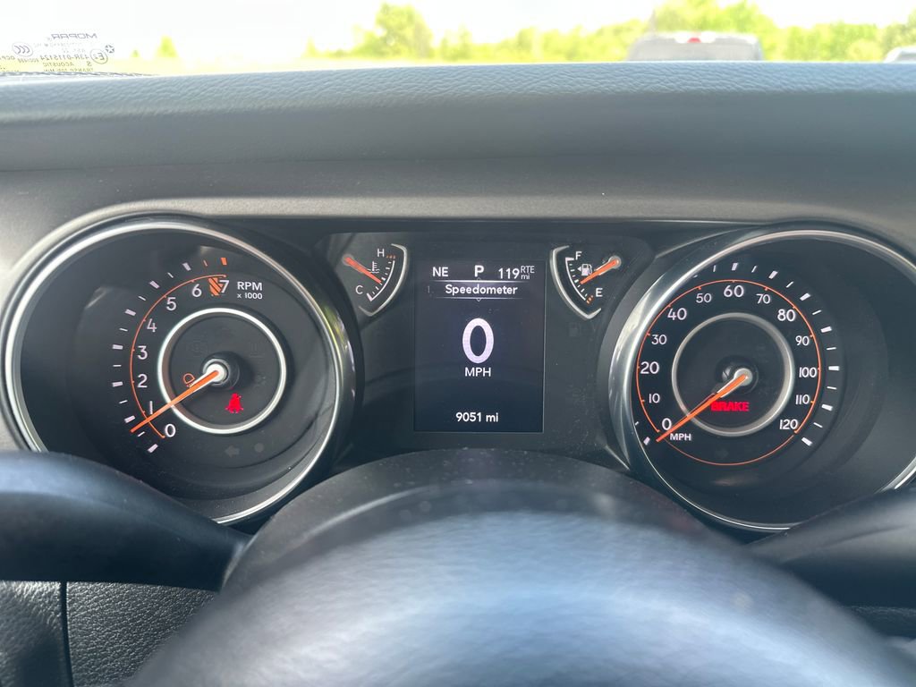 Used 2023 Jeep Gladiator Sport AWD/4WD image 15